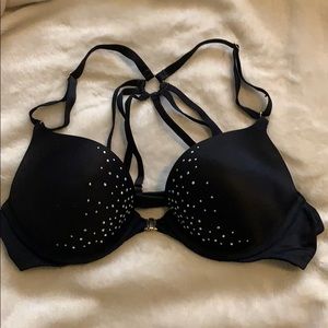 Victoria’s Secret bombshell add two cup sizes!